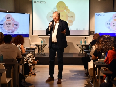 Ricardo M. Fernández de la Cruz