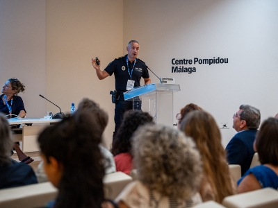 08 Ricardo Policía